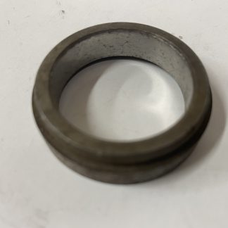 Casquillo distancia eje salida 30mm y 10.6mm de espesor