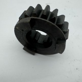 Piñon desplazable 4ª Velocidad Z-19 Bultaco Metralla GTS 250cc / 4th gear driving pinion Bultaco Metralla GTS 250 6 speed.